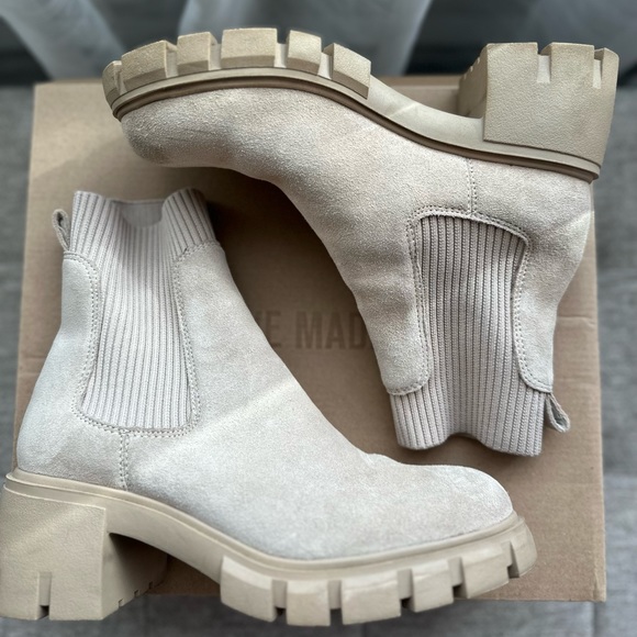 Hayle Platform Chelsea Boot - Picture 2 of 4